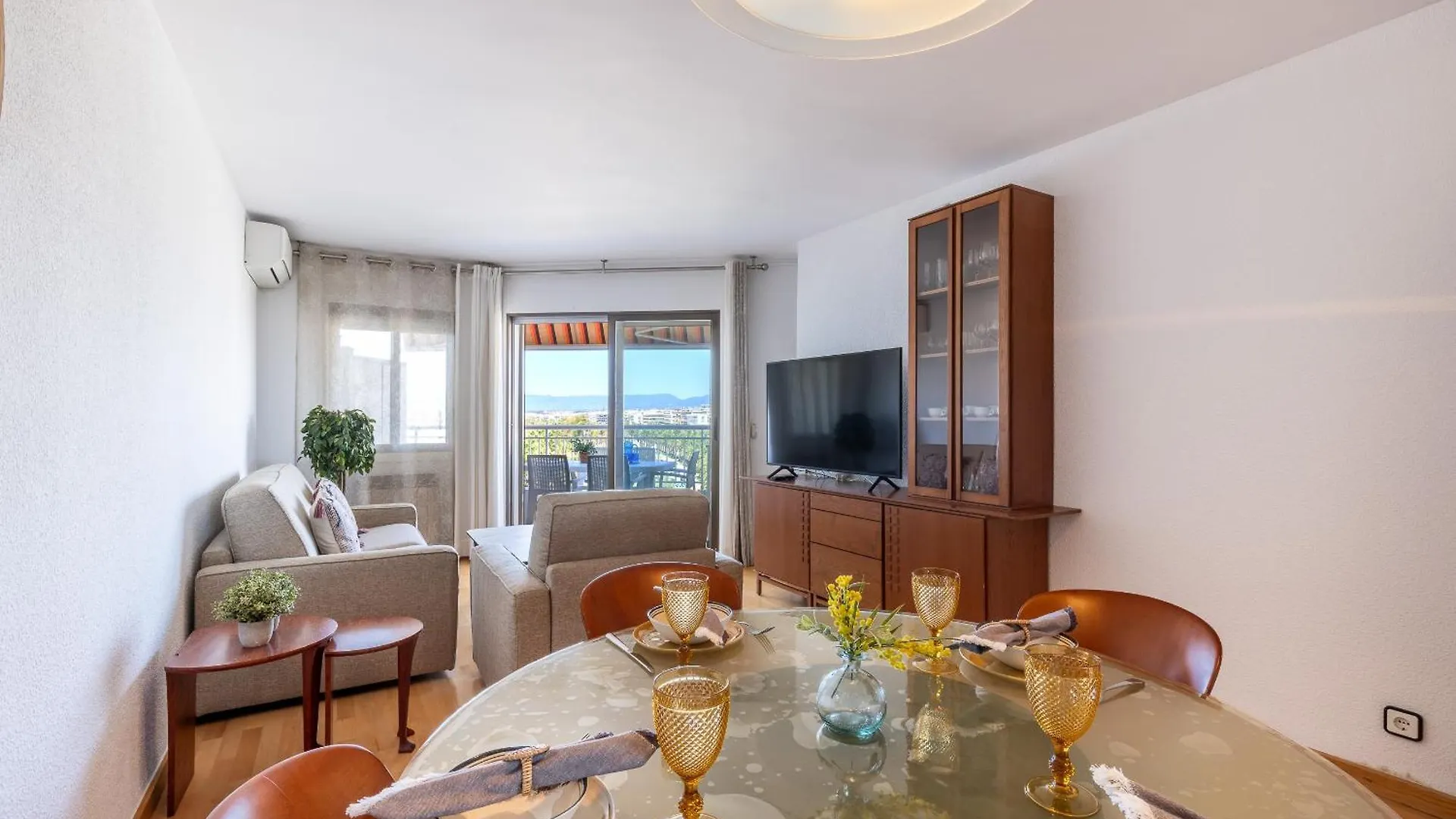 Apartment Uhc Santillana Family Complex Salou Spain